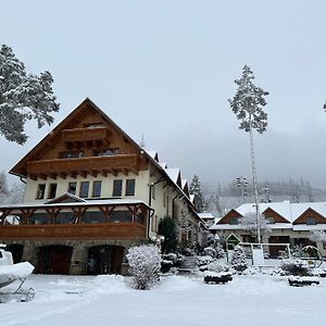 Slanicky Dvor Hotel นาเมสโตโว Exterior photo