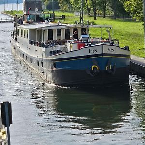 Hotelboat Iris โกรนิงเงน Exterior photo