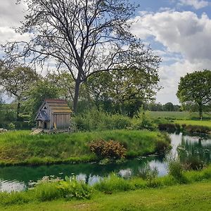 Flaxton Meadows Luxury Lodges Exterior photo