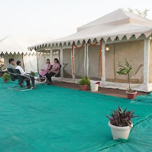 Kumbh Canvas Tent City Hotel อัลลอฮาบาด Exterior photo