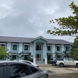 Thong Prachok Hotel สกลนคร Exterior photo