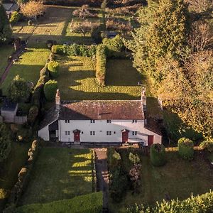 Mantlemas Cottage Turners Hill Exterior photo