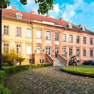 Schlosshotel Ruehstaedt Garni - Natur & Erholung An Der Elbe Exterior photo