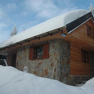 Holiday Home Cokla ซเร็ตเช Exterior photo