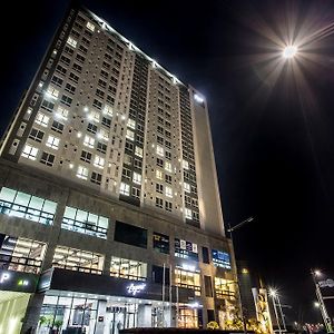 โฮเต็ล ลอจเนอร์ Hotel Gimcheon Exterior photo