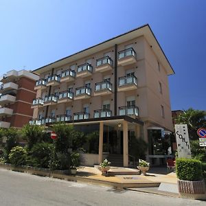 Hotel Conti ริมินี Exterior photo