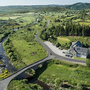 Le Relais De L'Aubrac Hotel นาสบินาล์ส Exterior photo