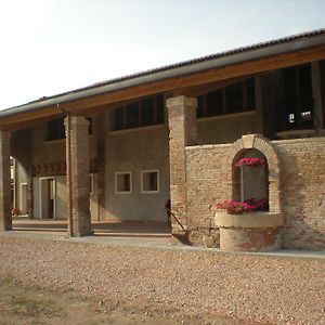 Agriturismo Al Casale Villa ลูนิโก Exterior photo