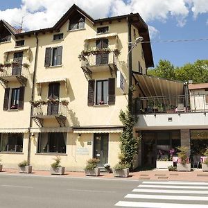 Hotel Ristorante Vittoria ซาน เฟเดเล อินเตลวี Exterior photo