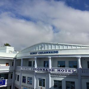 Tungi Colonnade Hotel นูคูอาโลฟา Exterior photo