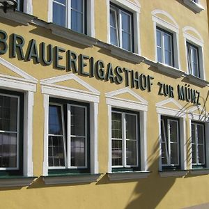 Brauereigasthof Zur Munz Seit 1586 Hotel กุนซ์บวร์ก Exterior photo