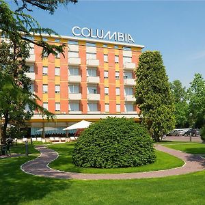 Hotel Columbia Terme อาบาโนแตร์เม Exterior photo
