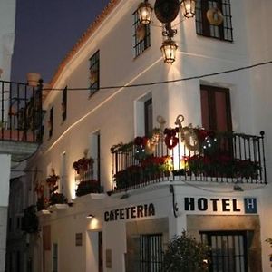 Hotel Plaza Grande ซาฟรา Exterior photo