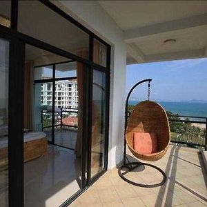 Phoenix Rujia Sea View Holiday Apartment ซานย่า Exterior photo
