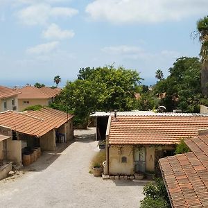 Smadar-Inn Zikhron Ya'akov Exterior photo