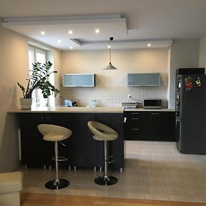 Apartament W Wesolej Apartment วอร์ซอ Exterior photo