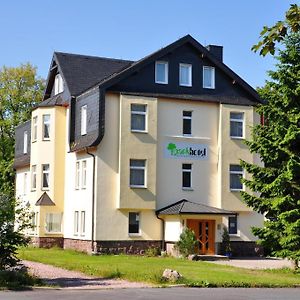 Konsumhotel Am Park - Nebenhaus Vom Konsum Berghotel Oberhof โอบาโฮฟ Exterior photo