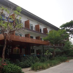 Baan Sakulpetch Hotel Sung Noen Exterior photo