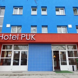 Hotel Puk ตอปอลชานี Exterior photo