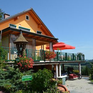 Gaestehaus Schmid Apartment Sankt Johann im Saggautal Exterior photo