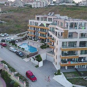 Gliko Seaside Apartments เบียลา Exterior photo