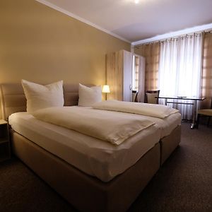 Hotel Gruener Kranz เรนด์สบูร์ก Room photo