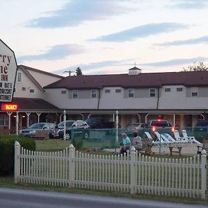 Cherry Lane Motor Inn Amish Country ร็องค์ส Exterior photo