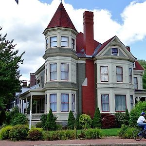Maine Victorian Mansion Villa ซาโค Exterior photo