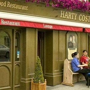 Harty Costello Town House Hotel แบลลีบัลเนียน Exterior photo