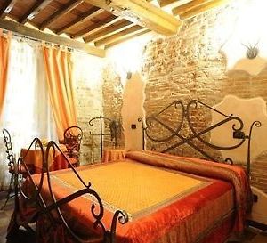 Corte Dei Folletti Bed & Breakfast ลุคคา Exterior photo