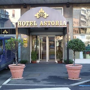 Hotel Astoria กัลลาราเต Exterior photo