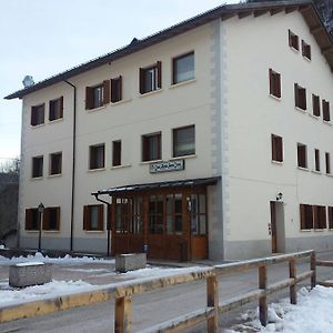 Casa Alpina Sacro Cuore Hotel Fregona Exterior photo