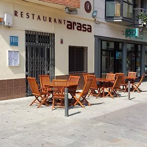 Hostal Restaurante Arasa ซานตา บาร์บารา Exterior photo
