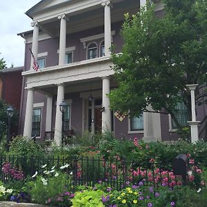 Annie Wiggins Guest House กาลีนา Exterior photo