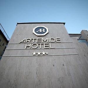 Hotel Artemide อาแวร์ซา Exterior photo