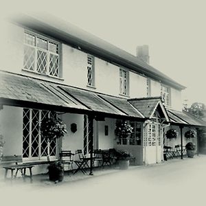 The Clytha Arms Hotel Abergavenny Exterior photo