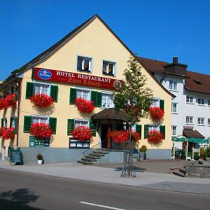 Hotel-Restaurant Zum Loewen เยสเททเทน Exterior photo