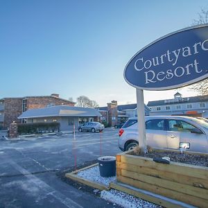 Courtyard Resort ไฮยานนิส Exterior photo