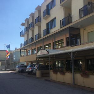 Hotel Diamante 5 Minuti Dalla Fiera Di ริมินี Exterior photo