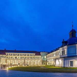 Royal Palace Hotel ตูร์เชียนสเก เจปลิตเซ Exterior photo