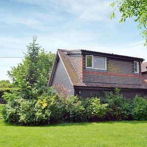 Hillcroft Villa Cold Norton Exterior photo