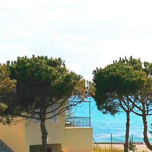 Romanos Beach Villas Exterior photo
