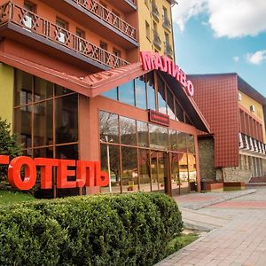 Malyvo Hotel Deliatyn Exterior photo