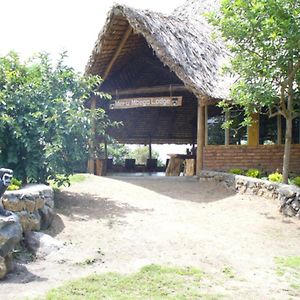 Meru Mbega Lodge Usa River Exterior photo