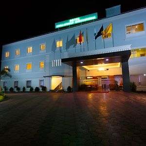 Hotel Gopalapuram International โปลลาชี Exterior photo