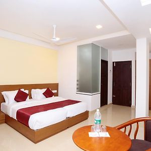 Hotel Ayodhya Residency โคชิโคด Exterior photo