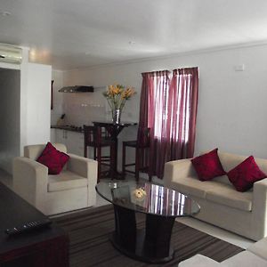 Hibiscus Apartments Fiji นาดี Exterior photo