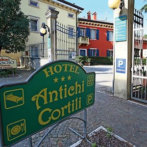 Hotel Antichi Cortili ดอสโซบัวโน Exterior photo