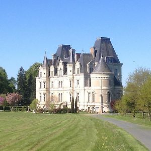 Chateau De La Tremblaye Hotel โชเลต์ Exterior photo