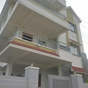 Misty Lake Guest House ไฮเดอราบัด Exterior photo